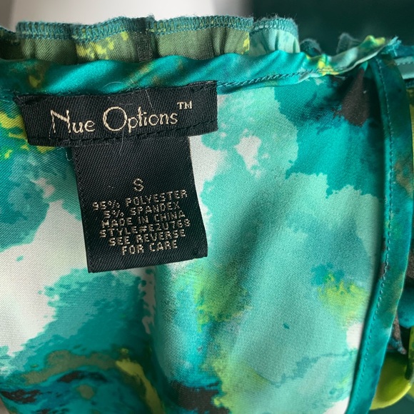 Beautiful shade of green top - Picture 4 of 4